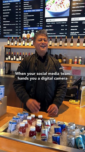 Chef Louie really said “watch this” and delivered 🔥 #californiafishgrill #seafood #seafoodrestaurant #seafoodnearme #fishfridayideas #lunchideas #dinnerideas #seafoodlover #cafishgrill #healthyfood #healthyfastfood #sustainable #sustainability