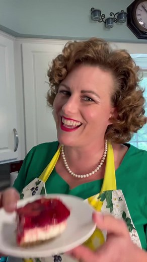 184K views · 10K reactions | Strawberry pretzel Jell-O salad! One of my most viral videos over on that other app.￼ | That Midwestern Mom | Facebook