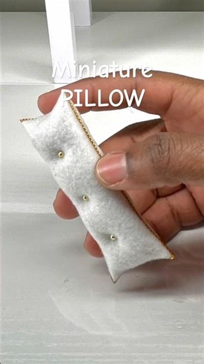How to make a miniature pillow#shorts#craftminis#minidiy#howtominiatures#miniaturepillows