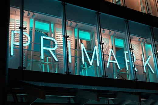 This budget Primark decor turns Christmas into a traditional celebration - Netmums