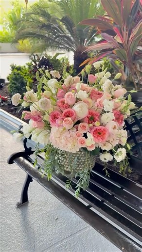 Blooming Boca Raton — Hydrangea, Roses, Lisianthus, Snapdragons, Eucalyptus & Peonies #music