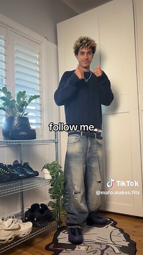 Stylish Outfits with Air Max 95 and Baggy Jeans