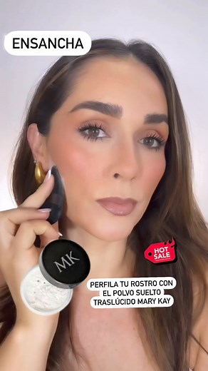 El Polvo traslúcido Mary Kay, tiene múltiples funciones, las más destacadas fijar en labial, dar un aspecto más sedoso de tu piel y fijar la base!!! 👏🏻👏🏻 Un tono universal. Elimina la necesidad de buscar el tono que se adapte a tu piel.Dejan una sensación ligera y natural y una textura aterciopelada en la piel.Controlan el brillo no deseado a lo largo del día.Aportan un acabado translúcido e invisible para todos los tonos de piel.Su innovadora fórmula contiene propiedades difusoras de la luz
