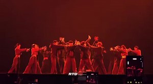 🌸122824 Dylan D.Party stfu we got a whole dance choreo from Dylan tonight along with dancers?!?! Di Di really worked hard for this party and showed us so much more than we imagined 🔥🔥🔥 ©️®️Epost #DylanWang #WangHeDi #王鹤棣 #DPARTYinBKK | DyShen And Asian Stars Update