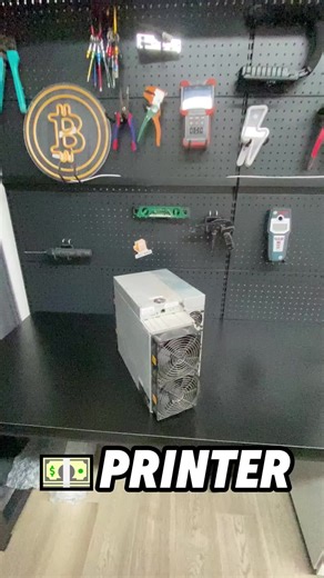 Short answer? Yes, if you have an L9. 17 Gh/s makes you $11 a day effortlessly. While people panic about price charts, I’m stacking Doge 24/7. US inventory is moving fast. Get yours through the link in my bio.#jinglemining #mining #web3 #asicminer #DOGE #ETF #DGB #LTC #ZEC #NIGHT #USDT #Magicminer #Bitcoin