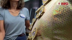 ✨ Disneyland Paris se métamorphose pour Noël ! Dans les coulisses, une transformation titanesque des 75 hectares du parc. Costumes, chorégraphies : tout est pensé pour l'émerveillement. 🎥 Kenzo Marcellin et Mathis Godefroy | M6 Info