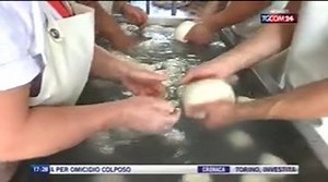 📺 LA MOZZARELLA DI BUFALA CAMPANA DOP SI RACCONTA AL TGCOM MEDIASET 📺 A Milano ieri abbiamo vissuto una giornata dal sapore storico per il nostro Consorzio e per la Mozzarella di Bufala Campana Dop. Abbiamo raccontato la fotografia esatta di una filiera che è motore dell'economia, in particolare al Sud, ma non solo. Ne siamo orgogliosi e ringraziamo tutti i giornalisti che hanno partecipato alla conferenza di ieri. Qui vi proponiamo il servizio del Tgcom di Mediaset, giusto per farvi un'idea d