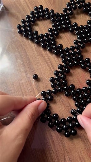 Pearl beaded bag #beadedbag #diy #stonebeads #handmade #pearlbag