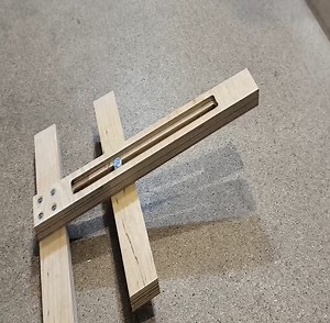 A simple guide for a circular saw | Woodworking Tools