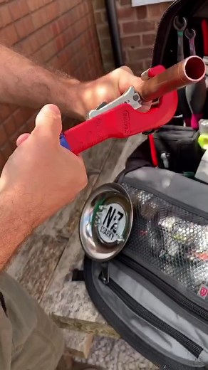 Knipex TubiX....#foryou #foryoupage #fyp #hvac #tools #hvactools #plumber #knipex #handtools #pipecutter