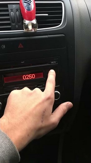 Desbloqueio Inserindo Código Rádio Volkswagen Fox e Polo
