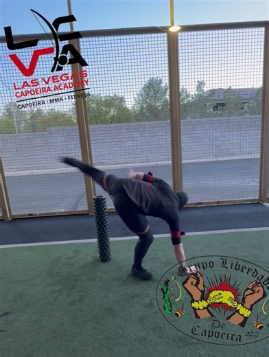 Dynamic Solo Capoeira Flow Training