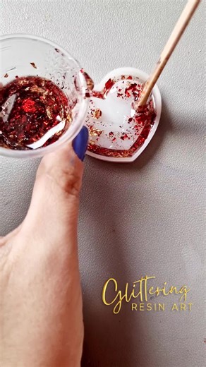 Red and Gold Keychain Shaker ✨️ Crafted with epoxy resin from @Teexpert_Official #shaker #keychain #resinkeychain #glitteringresinart