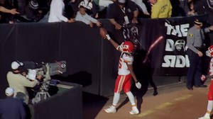 #ThrowbackThursday to when Jamaal Charles scored FIVE touchdowns against the Raiders in their stadium 🔥 More highlights on chiefs.com! | The Kansas City Chiefs