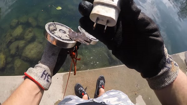 I Dropped a Giant Magnet in a Deep Austin Lake!