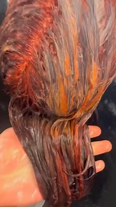 Enhance your copper hair using @manicpanicnyc Psychadellic Sunset or Tigers Eye, this makes your deeper level coppers shinier & more full of life. It adds dimension into the hair for a stunning finish. ✨ Copper on a Color wheel is orange- so colouring your hair with a Manic Panic orange, makes technical sense for a gorgeous copper result. Imagine it as a toning copper conditioner to top up your hair , and being it to life ! For a more natural copper I suggest using Tigers Eye in the Supernatural