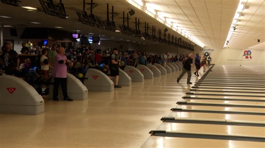 Landmark Lanes hosts final tournament before closing doors
