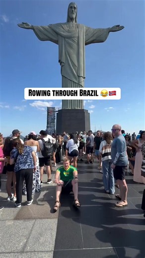 Rowing doesn't stop anywhere 😂 (via @halved24/IG) #worldcup #norway #haaland #futbol