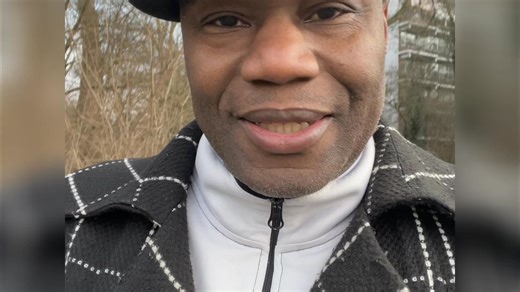 Winston Scholsberg, the Public Speaking Architect, presents the Public Speaking Wasstraat. Use the seven steps of the WES method to connect with your story, so you can confidently shine on any stage. #PublicSpeaking #CommunicationSkills #Confidence #Storytelling #WESMethod | Bodyclapping for everybody by Winston Scholsberg