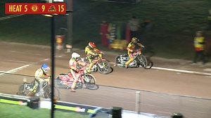 33K views · 504 reactions | ⏪ 홍혼혾홀 홍홀홒홄홉혿  “The Lions taking the 5-1…” A blistering start from Luke Becker whilst Max Fricke forces his way under Birmingham’s Keynan Rew on Monday.  Brummies TV 女 #LionsRoar | Leicester Lions Speedway | Facebook