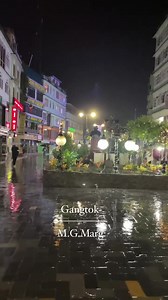 M.G Marg by Night 💕 instagram.com/sikkim.diaries Keep Exploring Sikkim & Darjeeling. Courtesy: @lens_it_out Use #sikkimdiaries for a chance to get featured ✨ No Copyright infringement intended Dm/Email us for Credits or Removal 🌸 #sikkim #darjeeling #northeastindia #incredibleindia #sikkimdiaries #pellinghomestay #iampurandahal #sikkimadventure #northsikkim #gangtok #pelling #ravangla #namchi #lachen #kurseong | Sikkim Diaries Tours & Treks