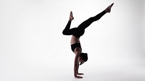 File:Yoga with Lisa Chulich for Nike.webm - Wikimedia Commons