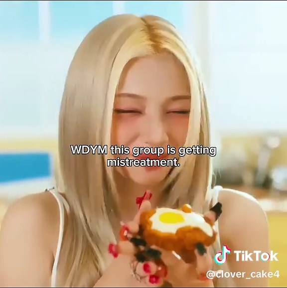 wdym this group is getting bad promotions, mistreatment, not getting a light stick for over a year now and only jas a 1-3 months left before disbanding fnf is really a bad intertainment its really unfair. #unis #fnfintertainment #sad #kpopindustry #fypシ