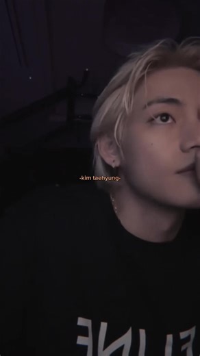 Creative Video Call Style with Boyfriend Kim Taehyung