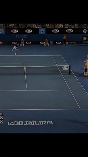 zonamatchpoint on Instagram: "Due mondi opposti, un’unica leggenda: l'eleganza senza tempo di Roger Federer e la forza indomabile di Rafael Nadal. 🎾🏛️ Più che una rivalità, la loro è stata una sinfonia di contrasti che ha cambiato per sempre il tennis. Da una parte la perfezione stilistica dello svizzero, che sembrava fluttuare sul campo; dall’altra il ruggito del mancino di Manacor, l’uomo che ha reso il sacrificio una forma d’arte. Dopo 40 sfide epiche e 42 Slam in due, ciò che resta non son