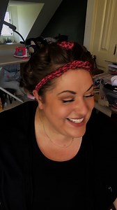 https://youtu.be/6qRTPewNHqE ✨ Sew this DIY heatless curler — my favorite way to get effortless curls while you sleep! Perfect for beginner sewists who want a quick, practical first project. All you need is satin fabric, a little polyfil, and your sewing machine. 💁‍♀️👗 #DIYHeatlessCurls #BeginnerSewing #EasySewingProject #NoHeatCurls #SewWithMe #SilkHairCurler #DIYSewing | She Sews Seams