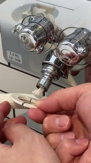 KAKUDAI 洗濯機用混合栓 ニップルツバの取り外しと取り付け
