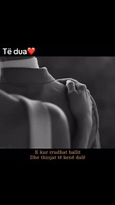 Ku ka dashuri ka jet Ku je ti ka dashuri Kur ti buzeqesh ti te jep jet.. | Pema e Dashuris