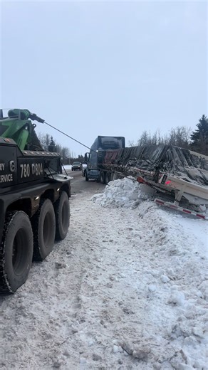 #foryoupage#roadsideassistance #towing ##peterbilt #towtruck