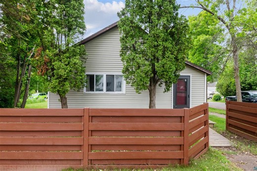 332 Pine St, Washburn, WI 54891 - MLS 6124749 - Coldwell Banker