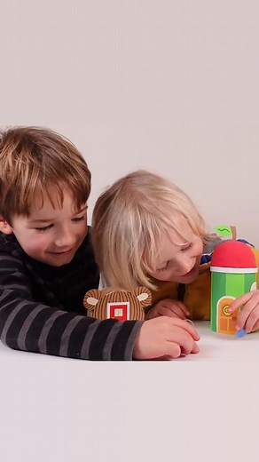 🖍️ For #nationalchildrenscraftday you’re invited to join us at One’s house! 🏡🧸 In our How to Write app little ones help the Numberblocks get home by learning how to write their different numbers. 🎮 Each Numberblock has a custom designed home to match their personalities. One’s home is her favourite toy, her Teddy! Watch the full arts and craft video on YouTube ▶️ Download app 👉 visit our website. Tap the link in our bio. | Numberblocks