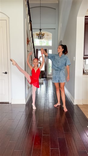 Jenny Ashbay on Instagram: "Comment BALLET and I’ll DM my supplies that I use to make Nat’s ballet buns 🩰 Made this tutorial slower per many of y’all’s request so it’s easier to follow ☺️ Happy dancing! #balletmom #balletbun #dancemom"