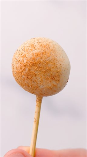 Low Carb Pumpkin Cheesecake Pops 🎃🍰 A creamy pumpkin-spiced dream with a white chocolate coating, a little taste of fall you can enjoy any time. Made with pumpkin puree, cream cheese, and spices, each bite delivers that cozy, spiced flavor we all crave this season. Such an easy dessert to throw together! And bonus, it’s low carb with extra protein and zero sugar. INGREDIENTS- 1/4 cup pumpkin puree 4 oz cream cheese 2 oz butter 1 tbsp pumpkin spice 2 tbsp granulated allulose (or sweetener of ch