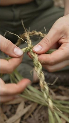 Master the Art of Making Strong Rope from Nature 🌿 #survival #bushcraft #cordage #camping