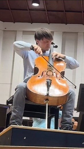 Rehearsing Saint Saens Concerto❤️ #cello #cellist #cellistsoftheworld #benedictkloeckner #100daysofpractice #classicalmusic #musicaclassica #classicfm #travel. #musicaclassica #orchestra #cellistsofinstagram #keman #celloensemble #2cellos #saintsaens | Benedict Kloeckner