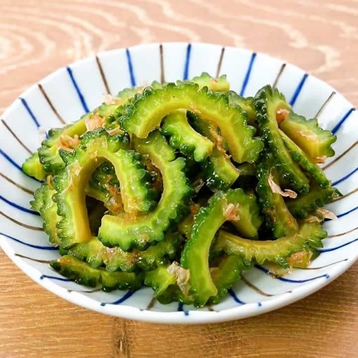 味が決まる黄金比！大量消費にも役立つゴーヤーのおかか炒めのレシピ | デリッシュキッチン