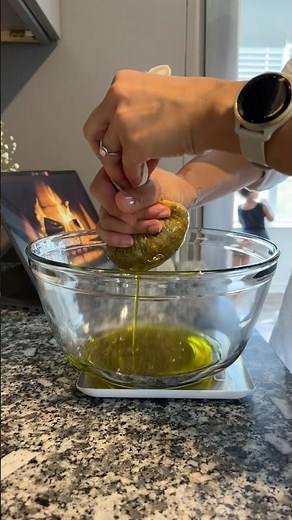 Homemade calendula cream for dry & sensitive skin | natural skincare remedy