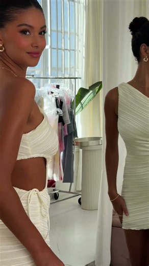 Grace in Every Pleat 🤍✨