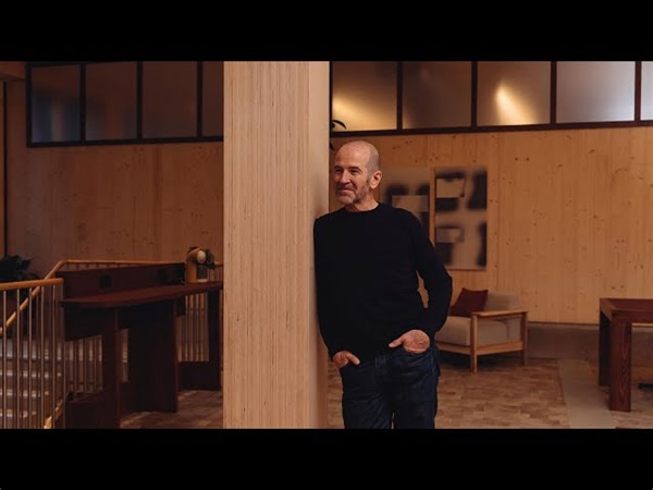 The Construction of The Black and White Building