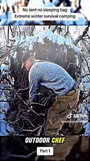 Extreme winter survival camping #outdoorboys #bushcraft #survival #building #camping