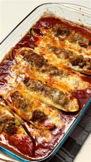 🥒 Stuffed Zucchini #zucchinirecipe #easyrecipes #dinnerideas #stuffedzucchini #comfortfood