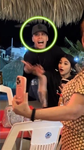 Santa Fe Klan casi rompe su celular