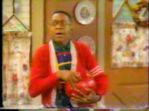 Family Matters - Steve and the Bowling Ball (S04E11)