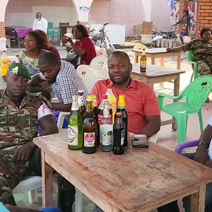 Le champion du monde de boxe anglaise Francis Togba Tchoffo ( Fighter Bomber ) | La Tanière du Lion