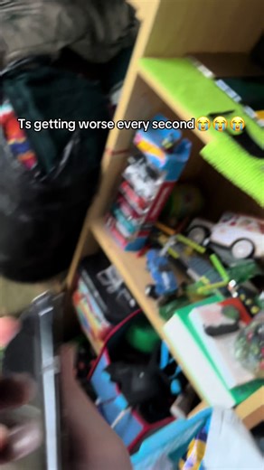 iPhone Display Issues: Why It Might Not Light Up Completely