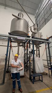 En Empacar, transformamos el reciclaje en soluciones sostenibles. 🌱♻️ Nuestra resina PET-PCR y flake PET destacan por su calidad, eficiencia y compromiso con el medio ambiente. Gracias a Boretech y Starlinger, garantizamos procesos limpios, seguros y aptos para contacto con alimentos. 💧✅ | Empacar S.A.